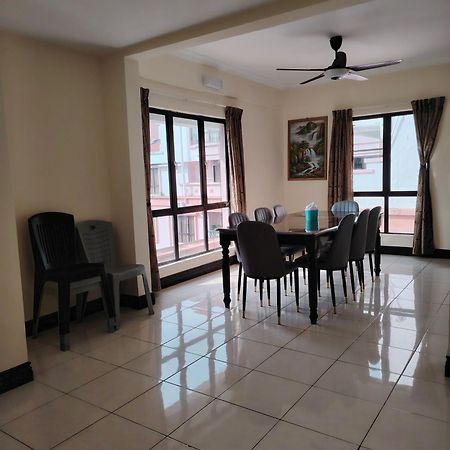 Town Condo - Marina Court Kota Kinabalu Eksteriør billede