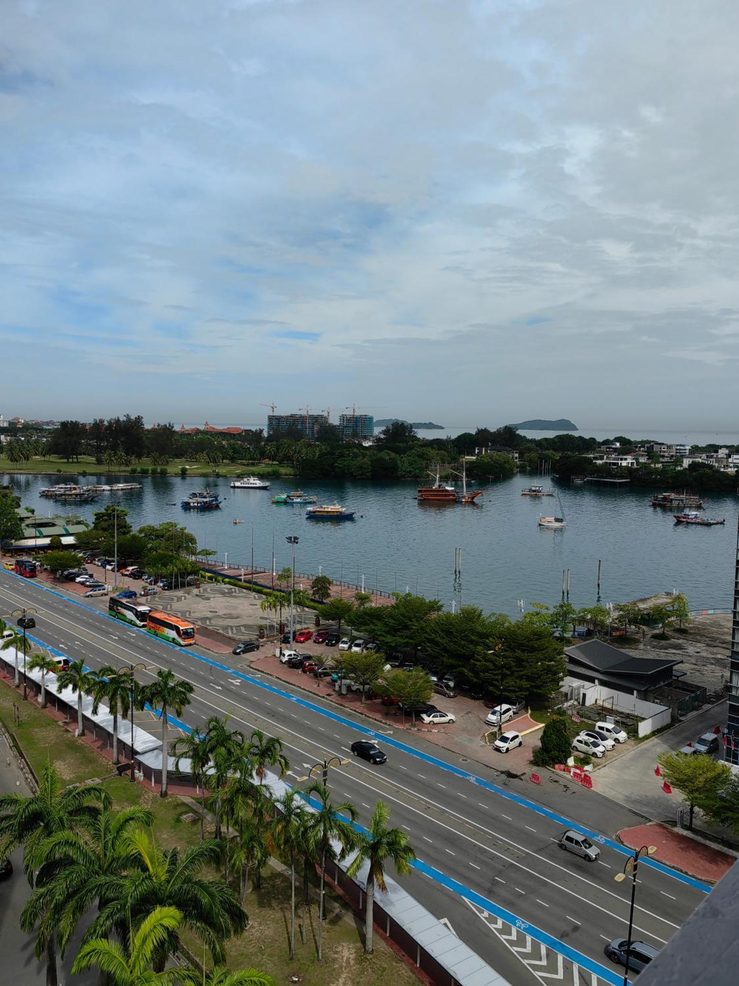 Town Condo - Marina Court Kota Kinabalu Eksteriør billede